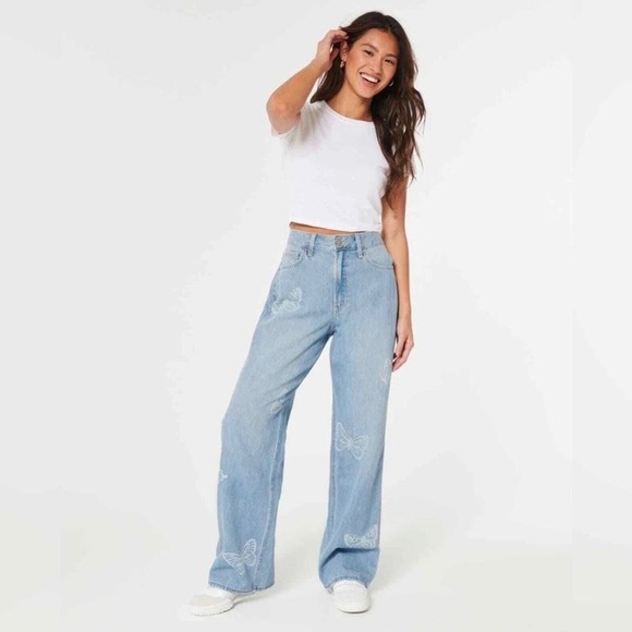 Hollister Denim - Hollister Ultra High-Rise Dad Jeans Light Wash Butterfly Print 0R‎ Y2K